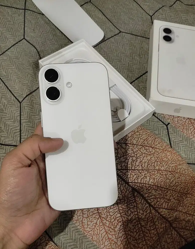 iPhone 17 basic white 256 GB IBOX PA/A