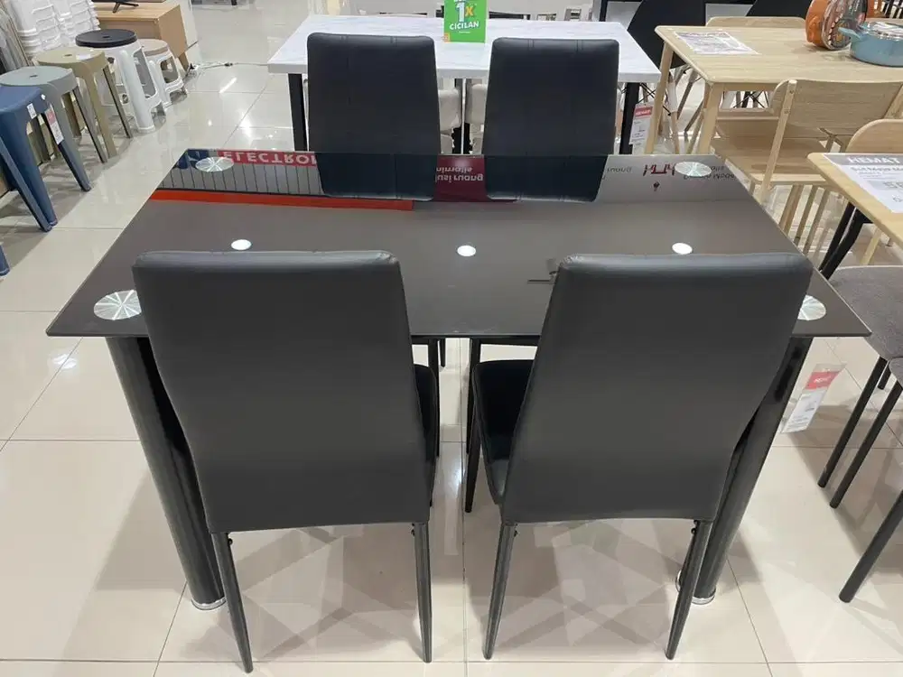 Set Meja Makan Minimalis