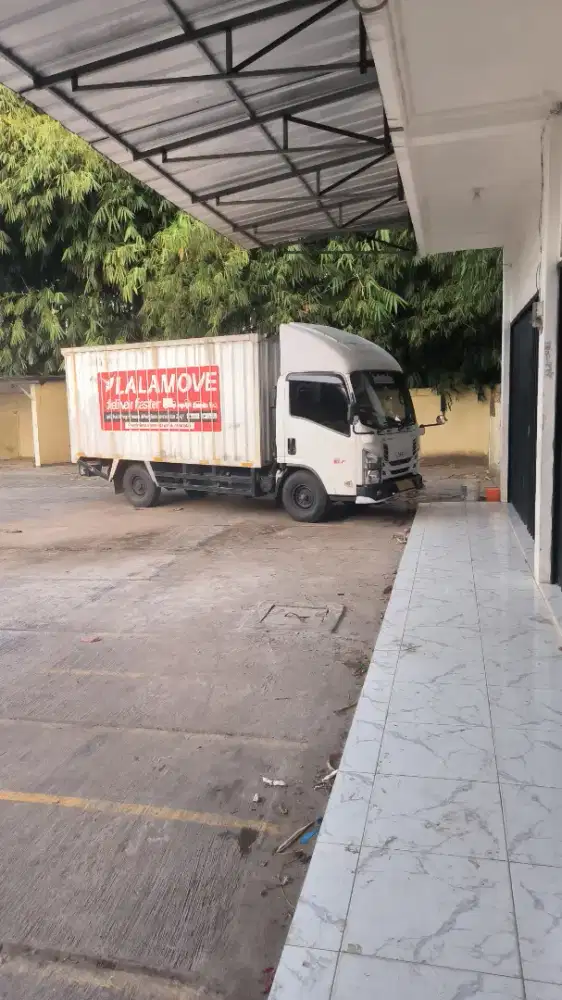 Isuzu Elf engkel box tahun 2021