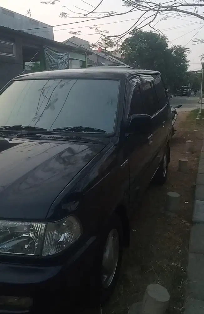 Toyota Kijang LGX 2000 Bensin