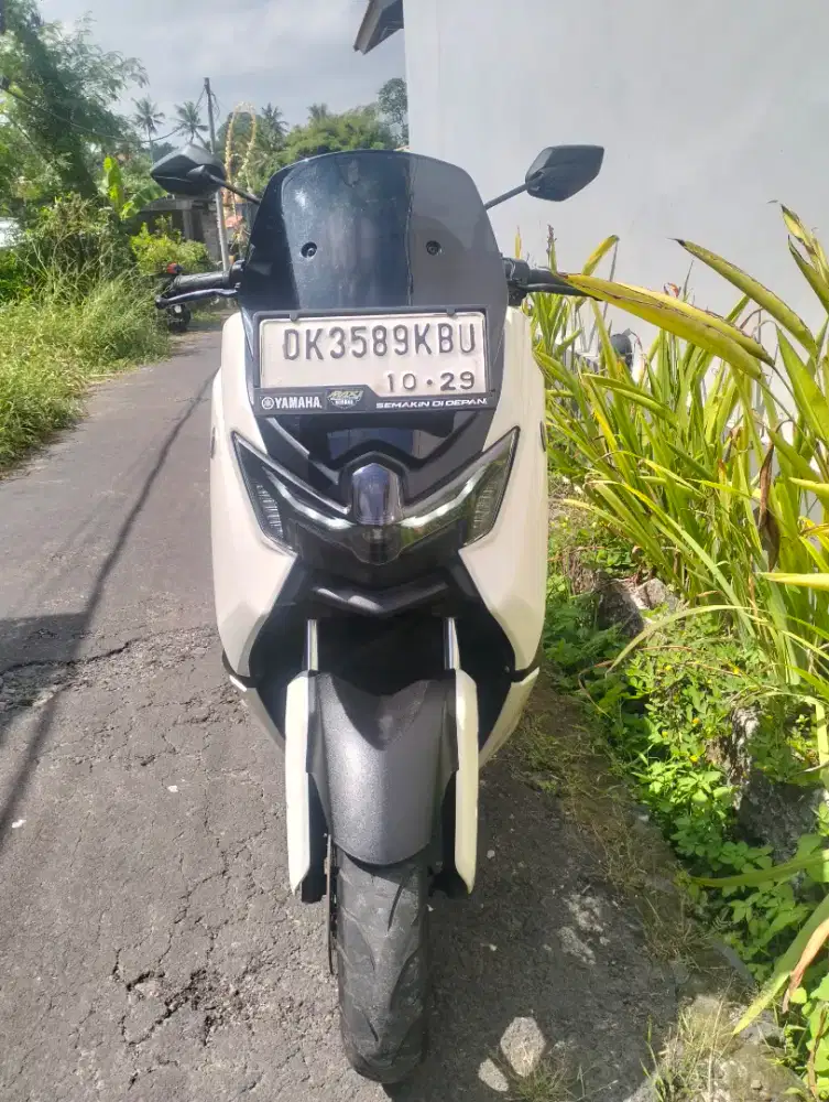 Bu NMax Neo S putih 2024 akhir seperti baru tgn pertama low kilometer