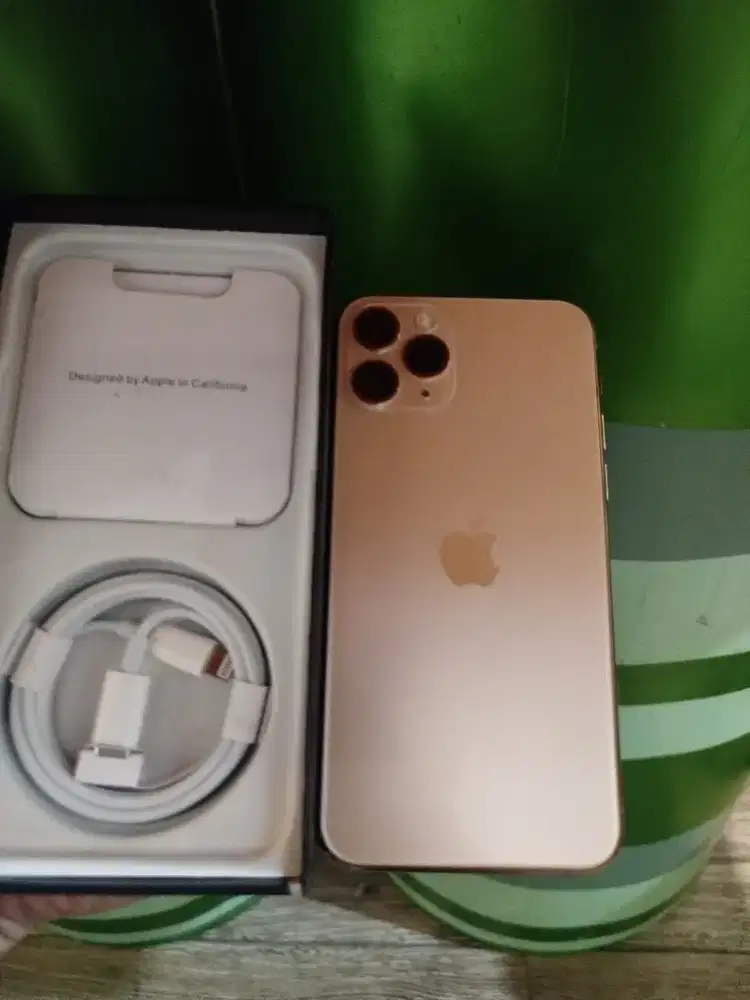 iPhone 11 pro 256gb sudah elegan