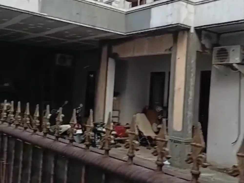 Di Jual Rumah Murah Dan Luas Di Jalan Haji Sholeh Kampung Baru Dekat permata hijau
