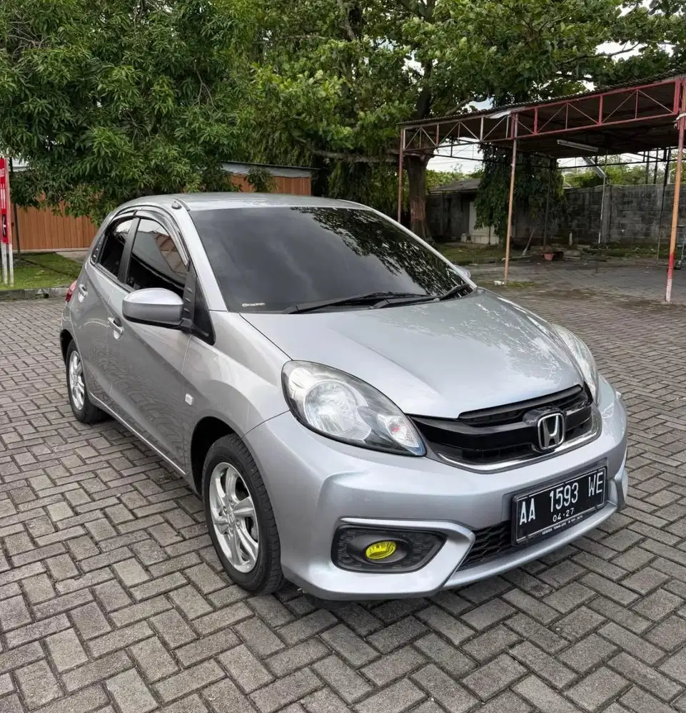 Honda brio matic tangan pertama
