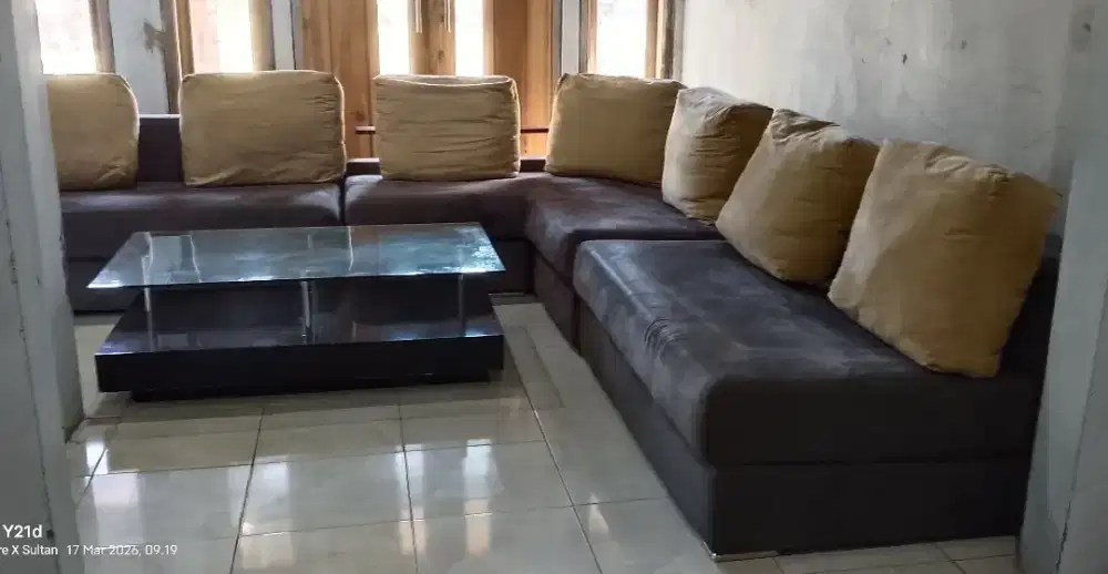 For sale sofa L jumbo Cellini set meja