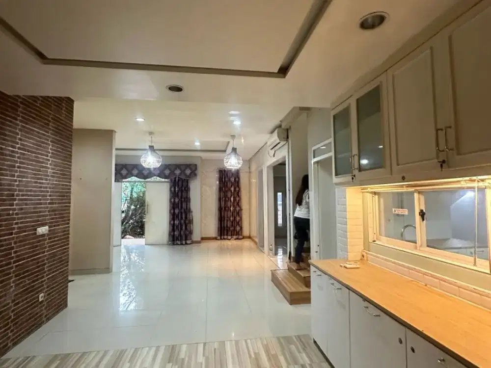 Dijual Rumah di Glc Cluster Amerika Latin, Lt.10x18m2, Sudah SHM