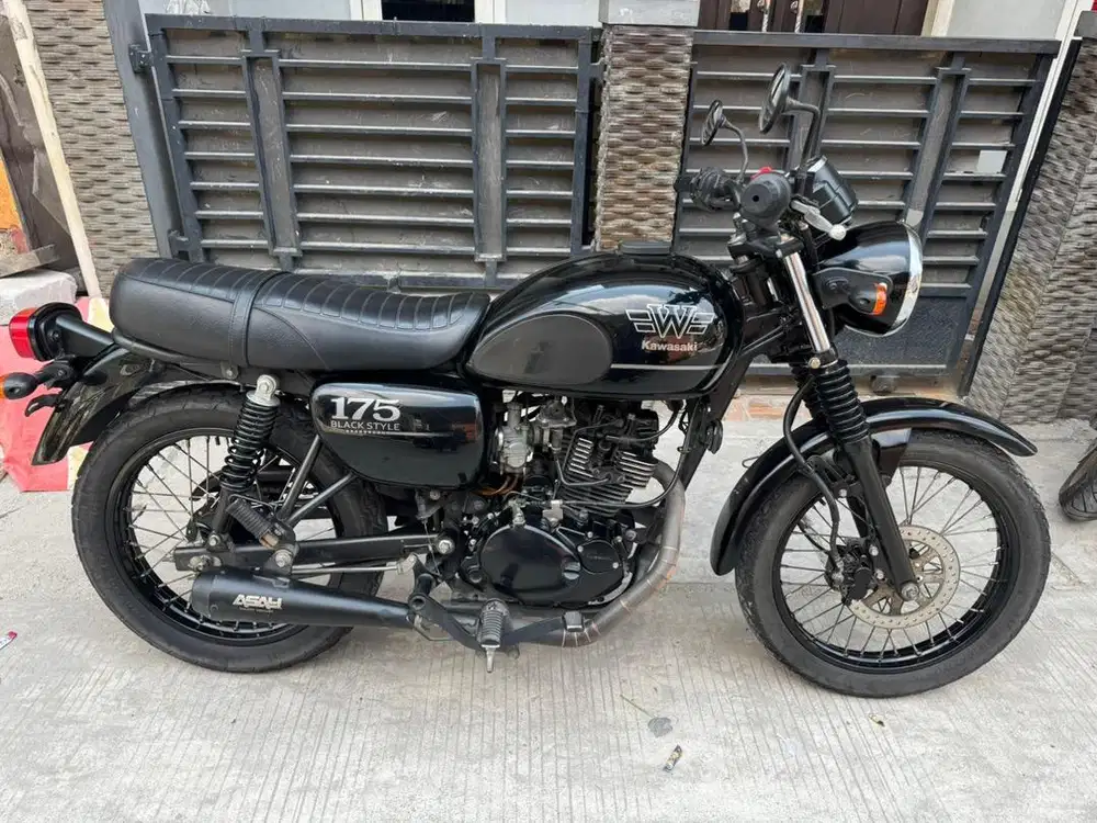 Kawasaki W175 Black Style
