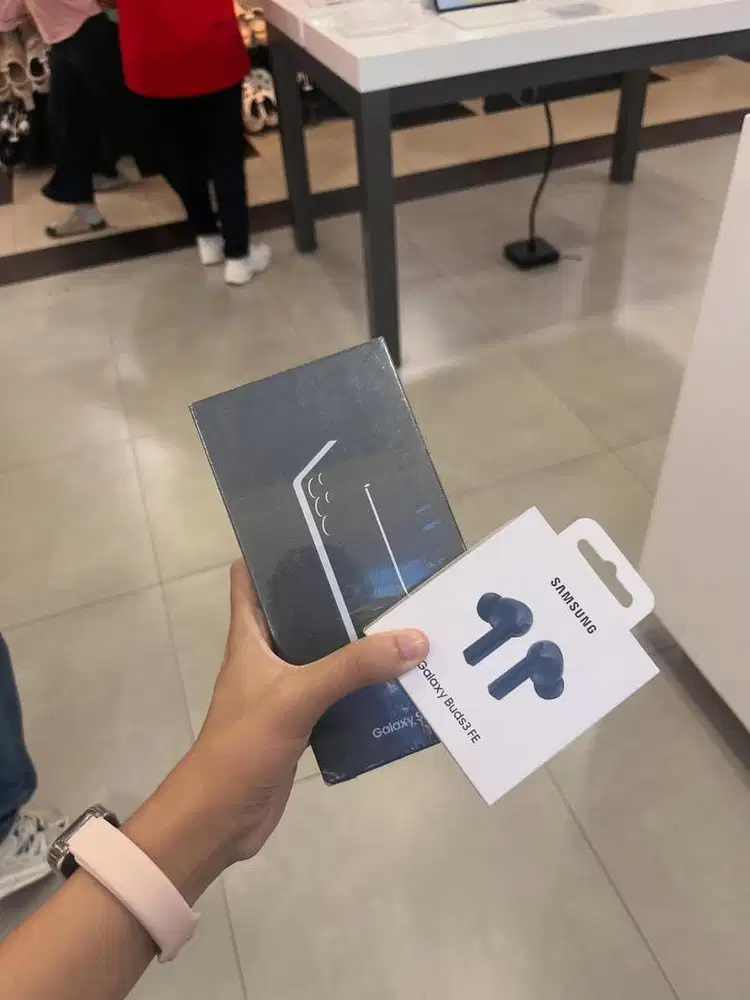[NEW GARANSI RESMI SEIN] SAMSUNG GALAXY S25 ULTRA + BUDS 3FE