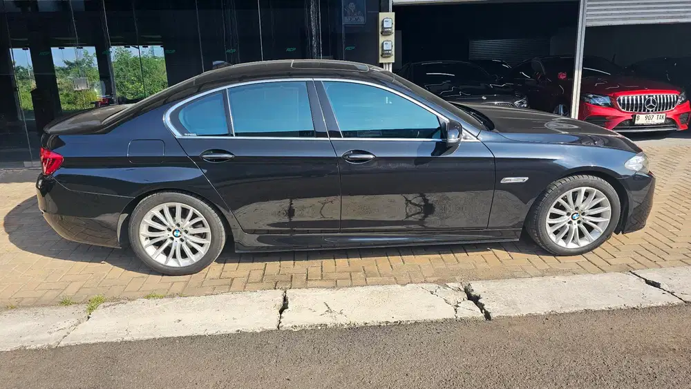BMW 528i 2014 Bensin