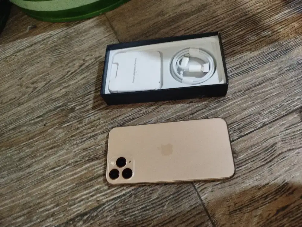 iPhone 11 pro 256gb camera jernih