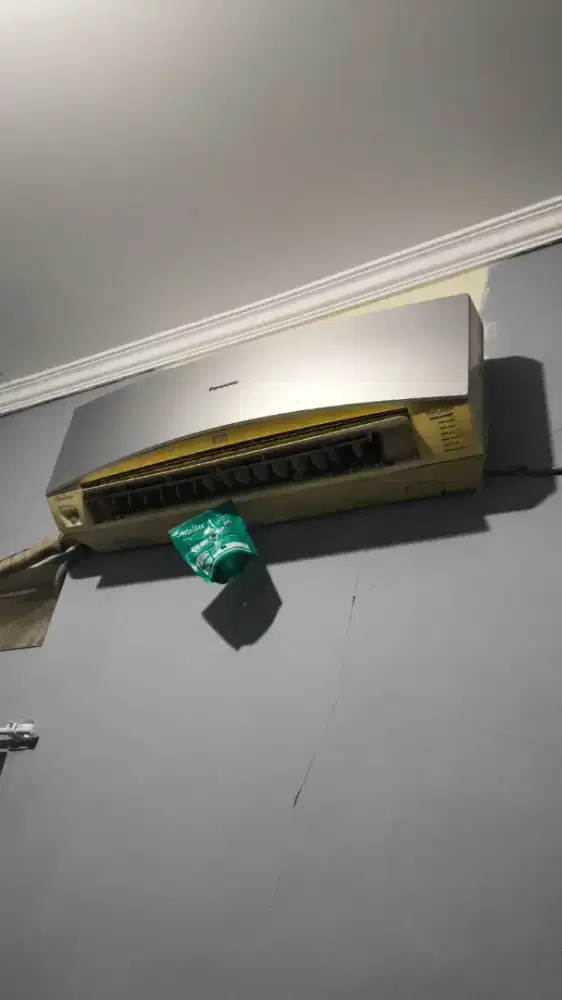 Terima ac bekas rusak