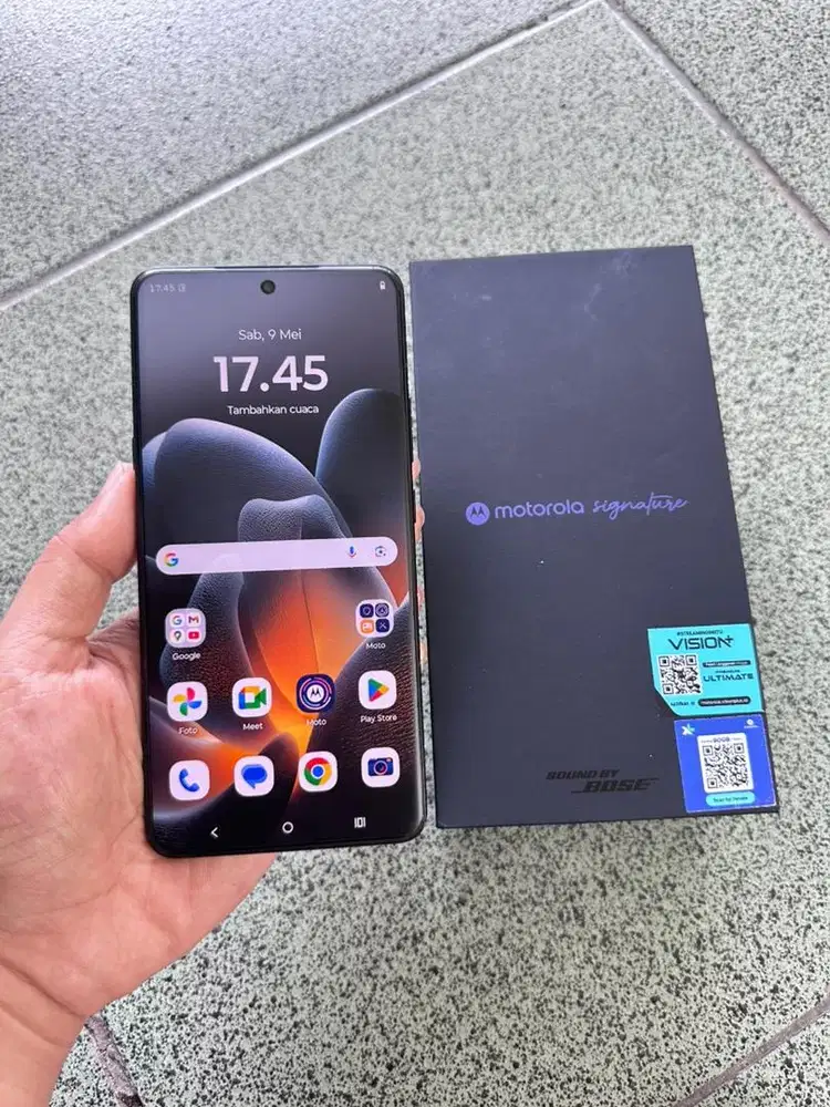 Motorola Signature ram 12+12/256 GB Fullset Garansi sampai Maret 2028