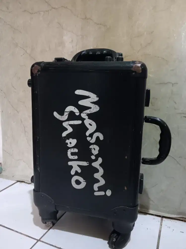 Preloved beautu case masami , koper makeup ukuran sedang