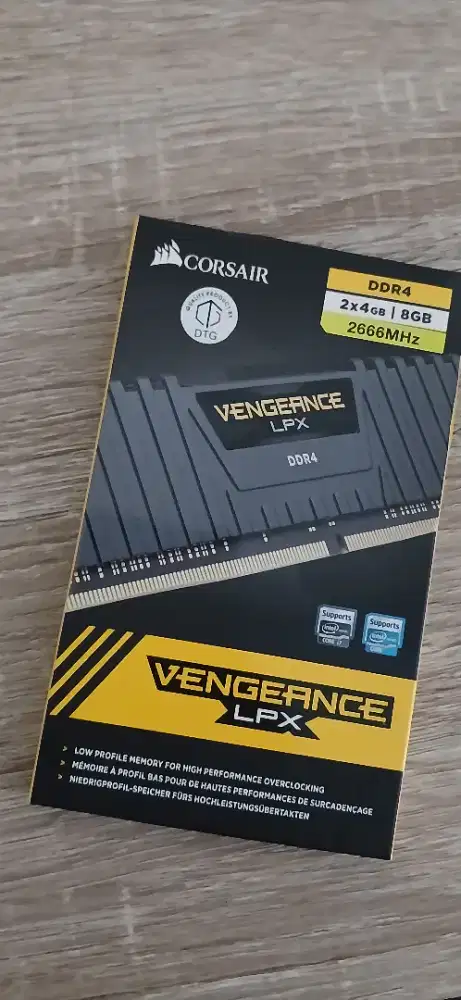 JUAL RAM CORSAIR 8GB DDR4