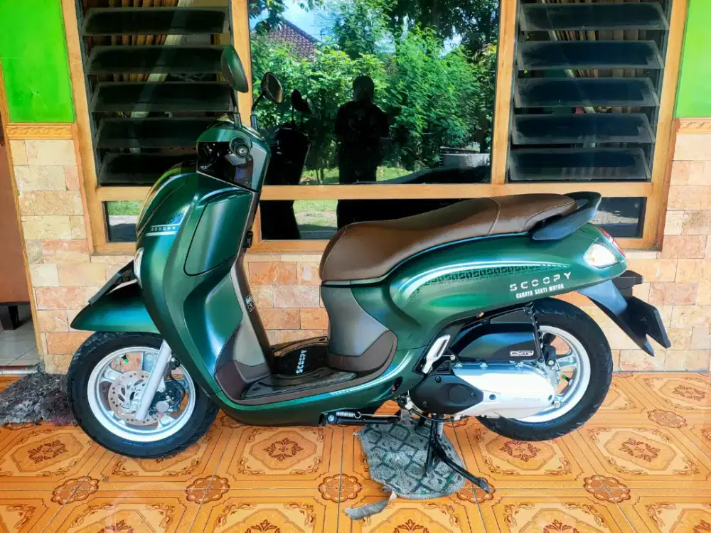 SCOOPY PRESTIGE REMOT 2024