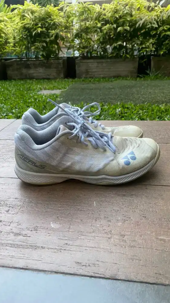 Fs Sepatu badmin Yonex Power Cushion
