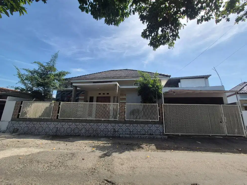 Rumah Nyaman Strategis
