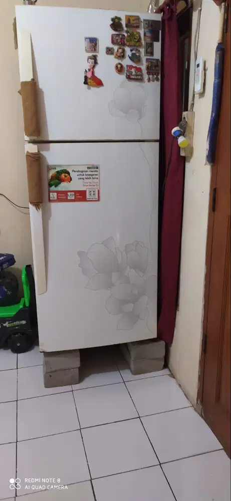 Jual kulkas 2 unit merek LG