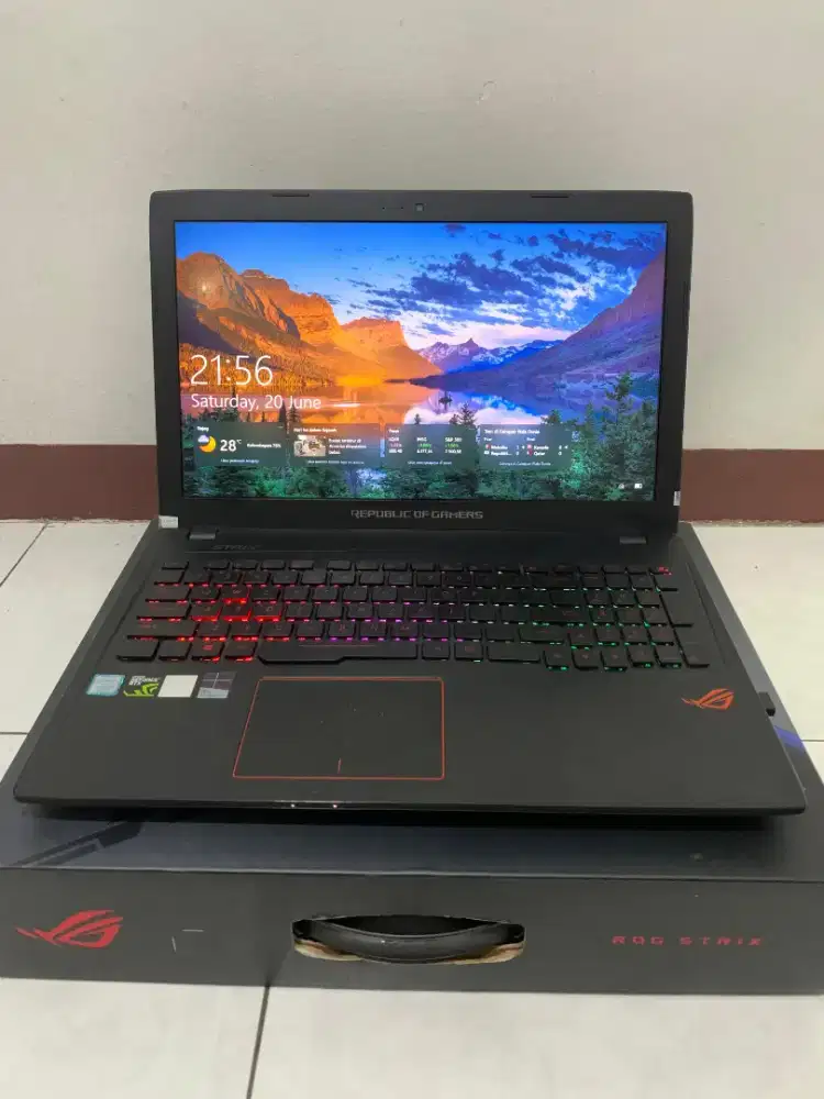 Laptop ASUS ROG STRIX GL553VD GAMING
