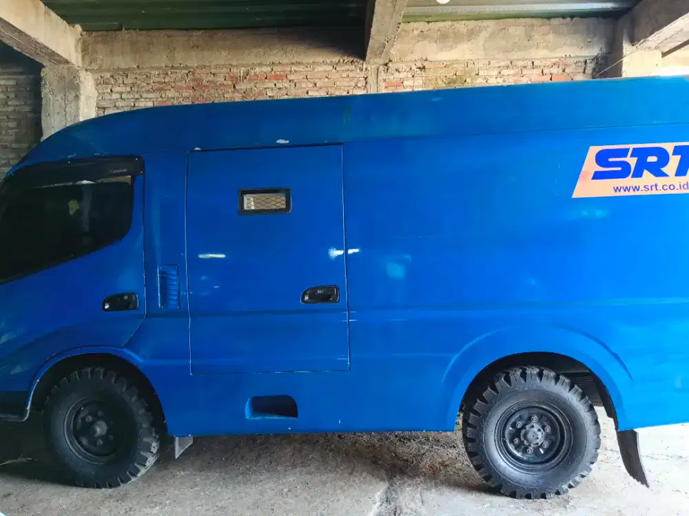Toyota mini bus