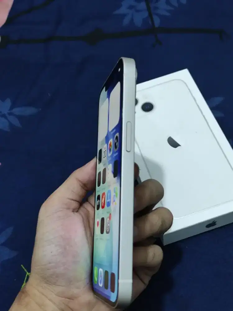 Iphone 13 128gb ibox. Fullset