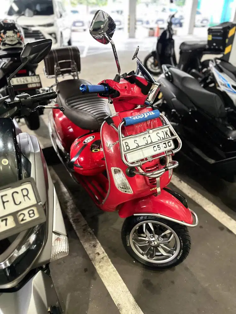 Dijual Vespa Matic 150 CC 3V ie 2013