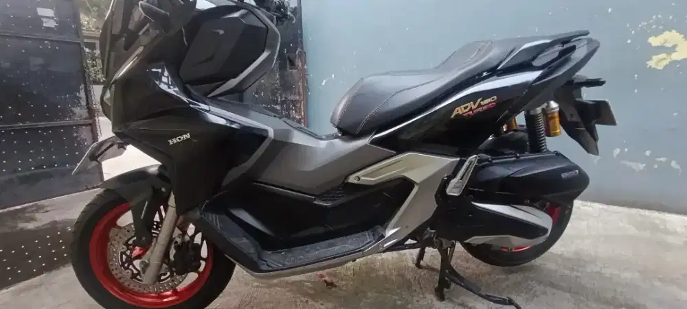 Honda adv 160 CBS 2022. Low km