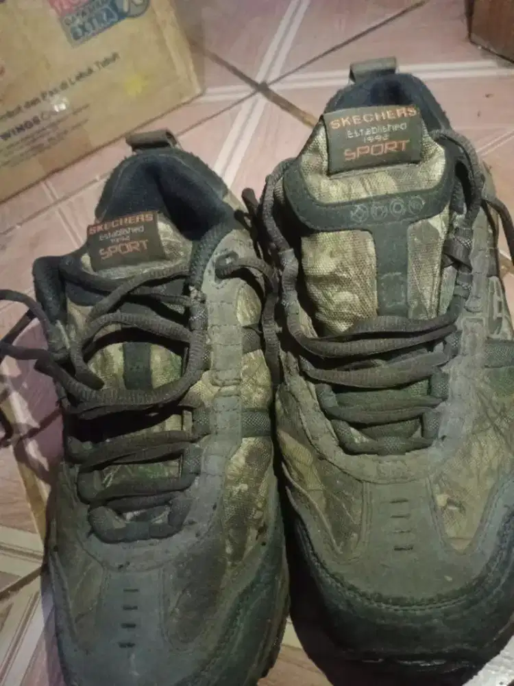 Sepatu skecher sport