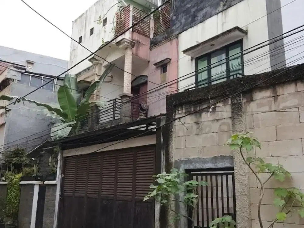 Rumah 3Lt di Taman Setiabudi Kuningan, Hanya 500 meter ke CBD Kuningan