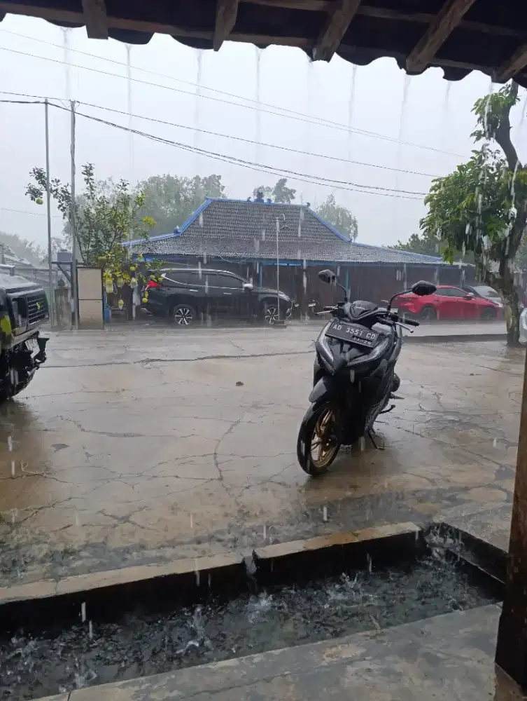 JUAL VARIO 150 HITAM