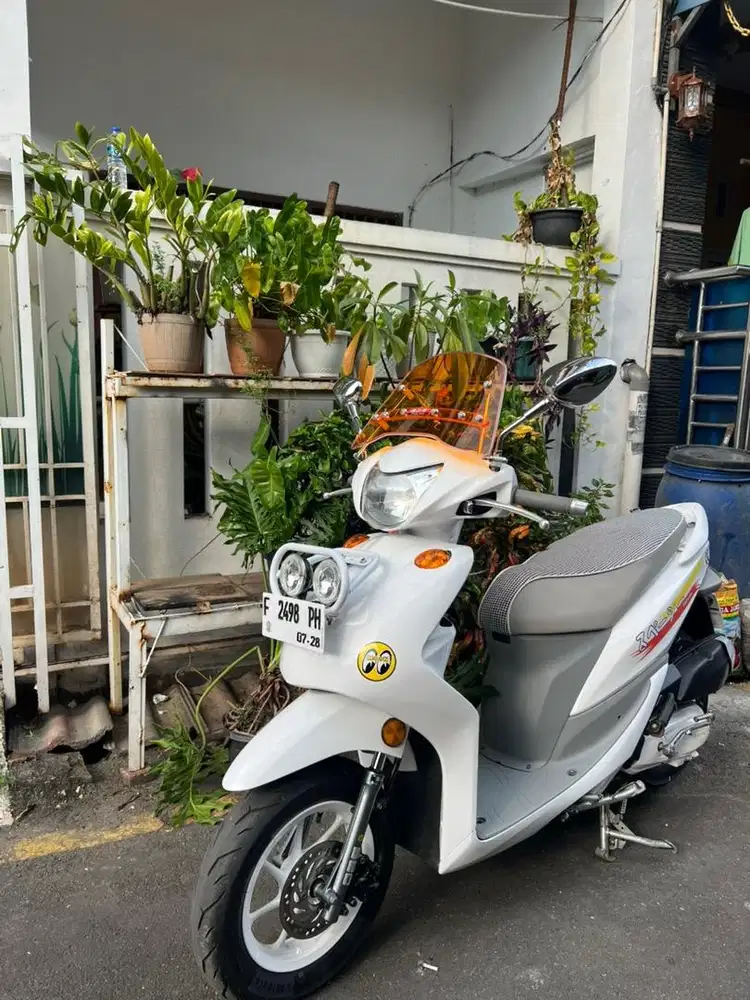 HONDA SPACY KALCER WHITE GREY