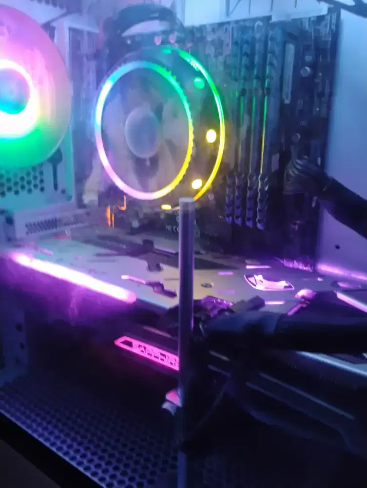 Komputer Desktop I7 gen 6 Vga Saphire Rx 6700xt