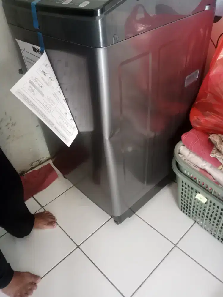 Mesin cuci merk Sharp otomatis inverter kapasitas 10,5 kg