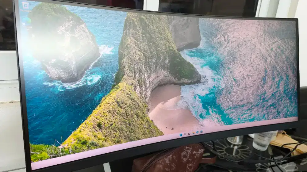 PC Ryzen + Xiaomi Monitor Curve + Mechanical Keyboard