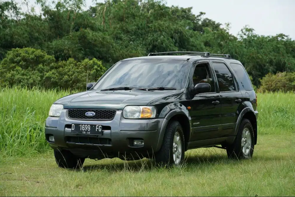 Ford Escape 2.3 XLT (2006)