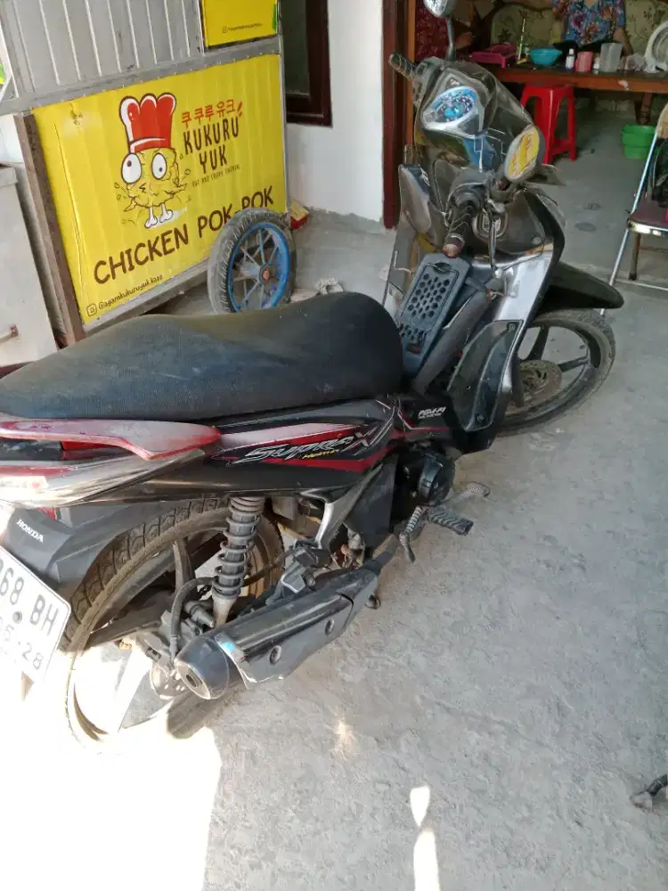 Jual Supra 125 helmi