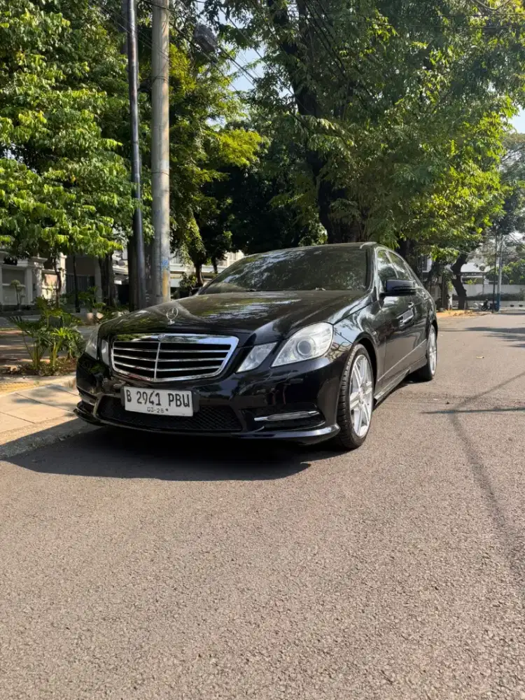 For Sale!
Mercedes Benz E300 Avantgarde AMG Package 2012