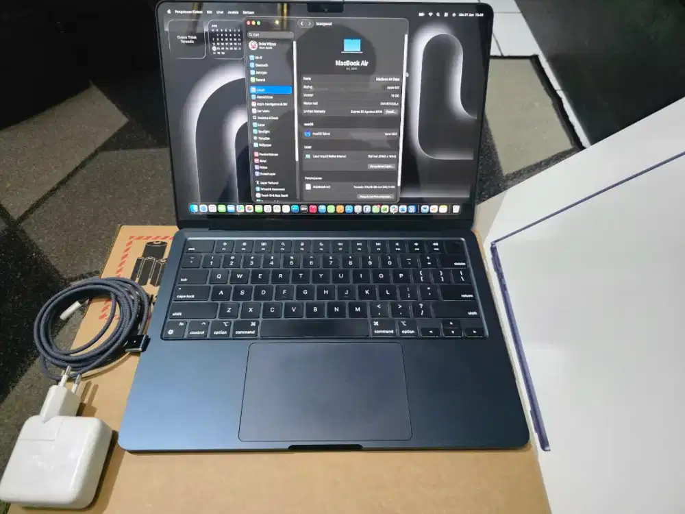 Dijual: MacBook Air M2 13.6-inch (16GB / 256GB) Resmi iBox! RAM 16GB