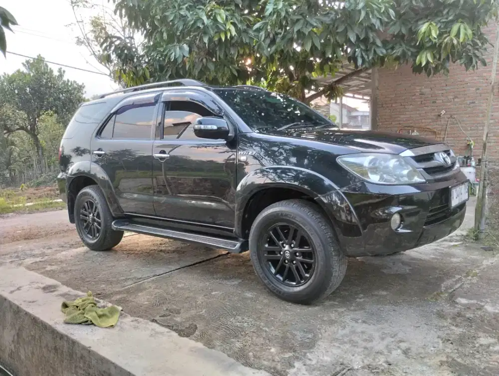 Fortuner 2006 matic Pajak on