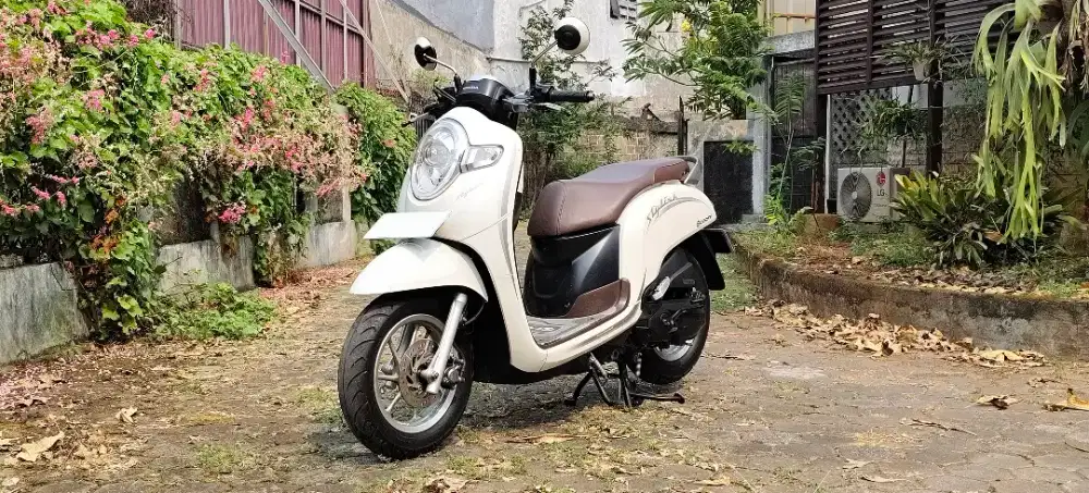 Honda Scoopy FI Putih 2019