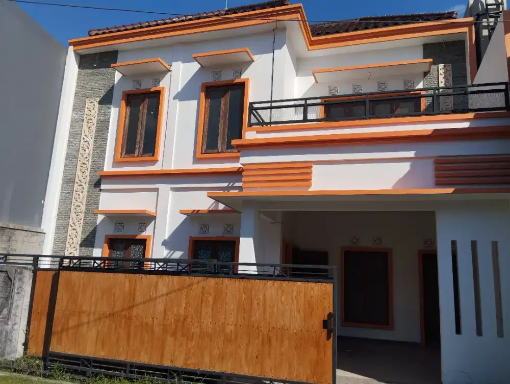 disewakan rumah 2 lantai, luas tanah 1 are wilayah dalung