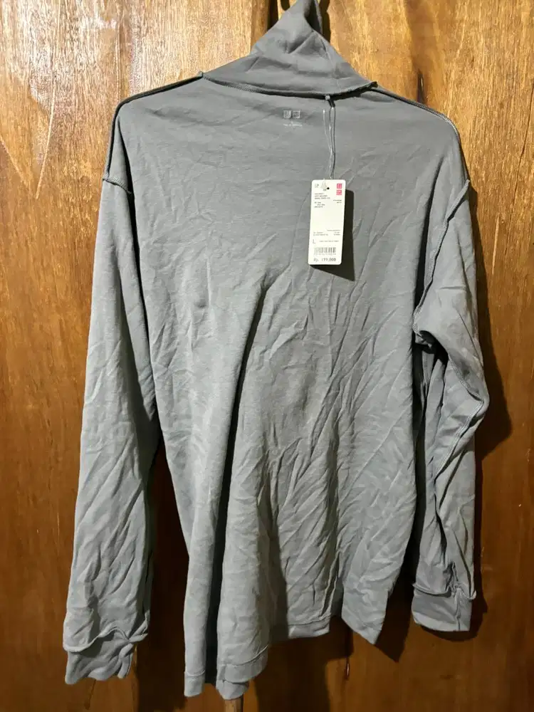 UNIQLO Turtleneck Brushed Size L Original Hangat Murah