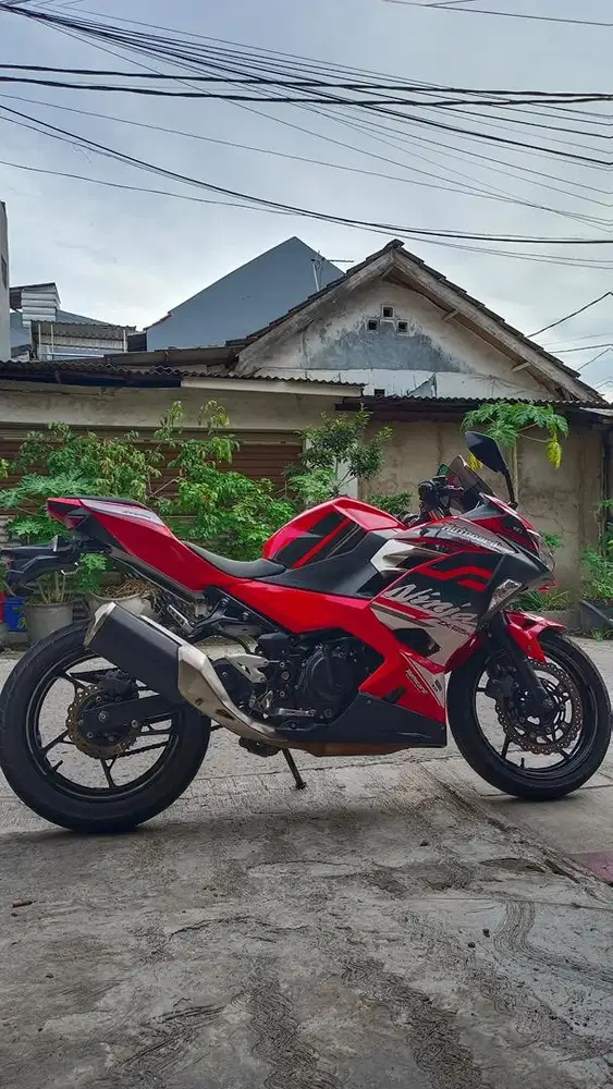 KAWASAKI NINJA 250R 2022