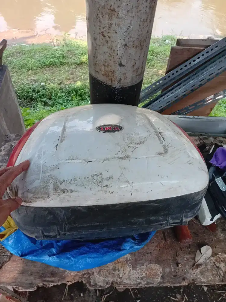 Boks motor kondisi terkunci