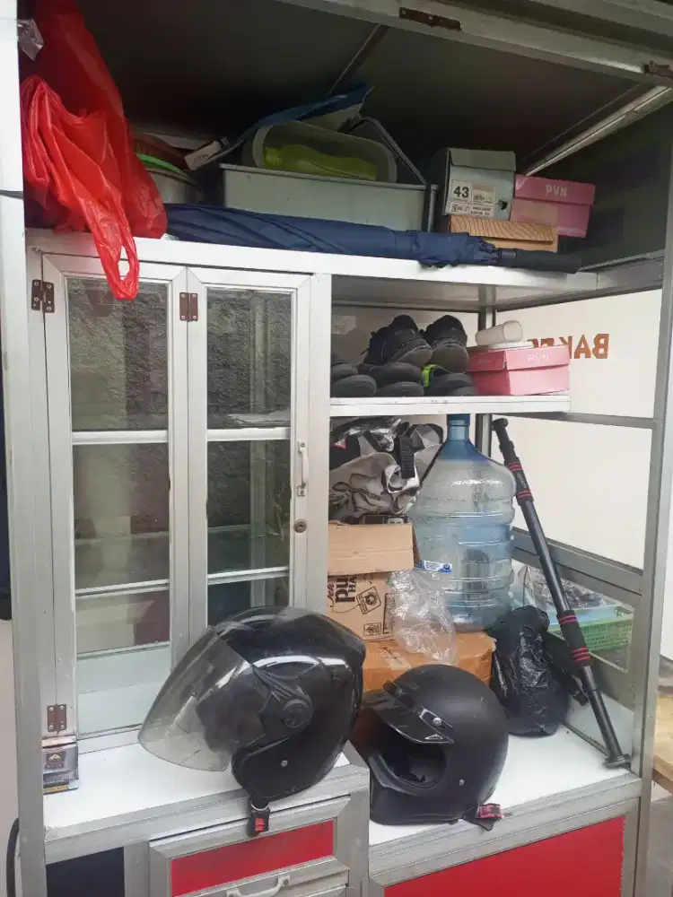 jual etalase bekas