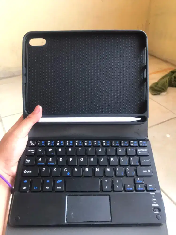 Keyboard, pensil, mouse