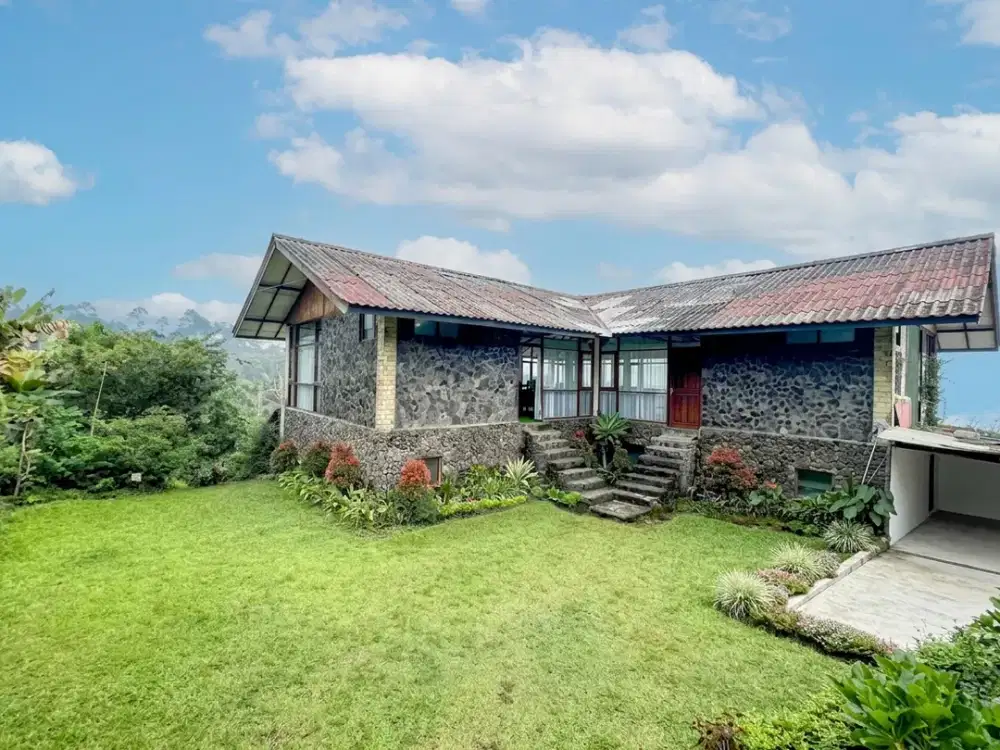 Villa 2lt Luas 2085m type 5KT Dekat Taman Safari Cisarua Bogor