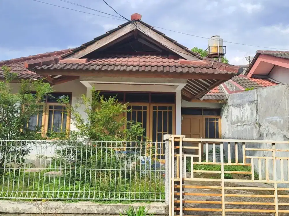 Rumah Hitung Tanah Dekat Griya Anatapani