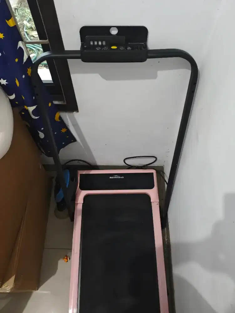 Northmarch Treadmill .