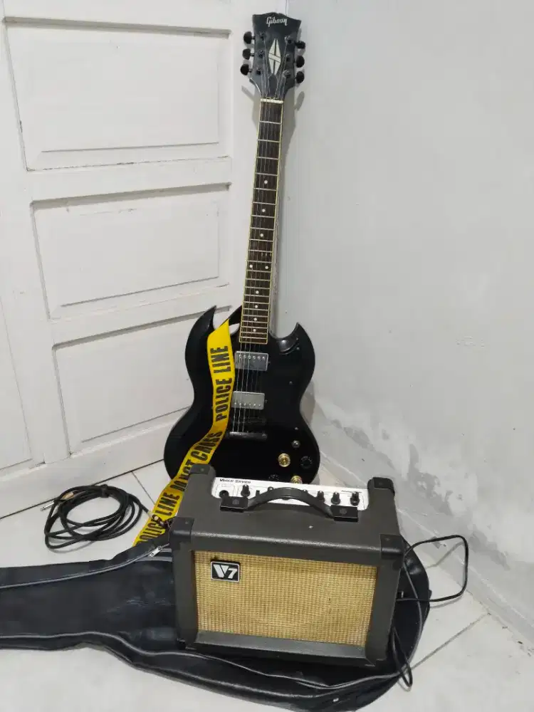 pketan gitar elektrik gibson sg custom dan ampli speker mantap nett